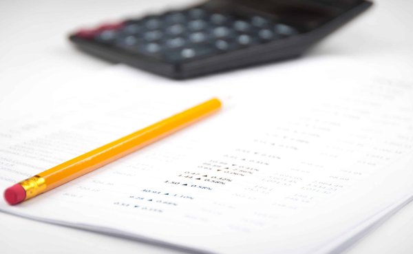 Quali sono i migliori strumenti per analizzare il sentiment del mercato nei social media?